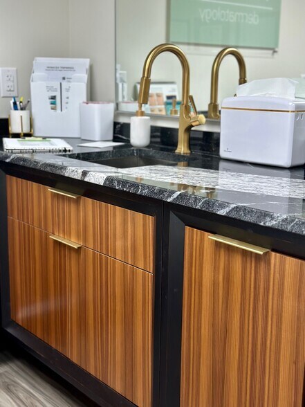 More Photos Of 10431 Patterson Ave, Richmond Coworking Space