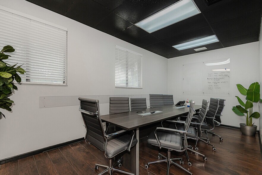 More Photos Of 3650 Coral Ridge Dr, Coral Springs Light Manufacturing For Sale