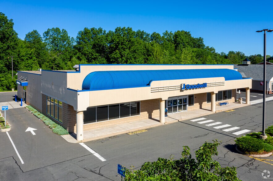 More Photos Of 331 Cottage Grove Rd, Bloomfield Freestanding For Lease