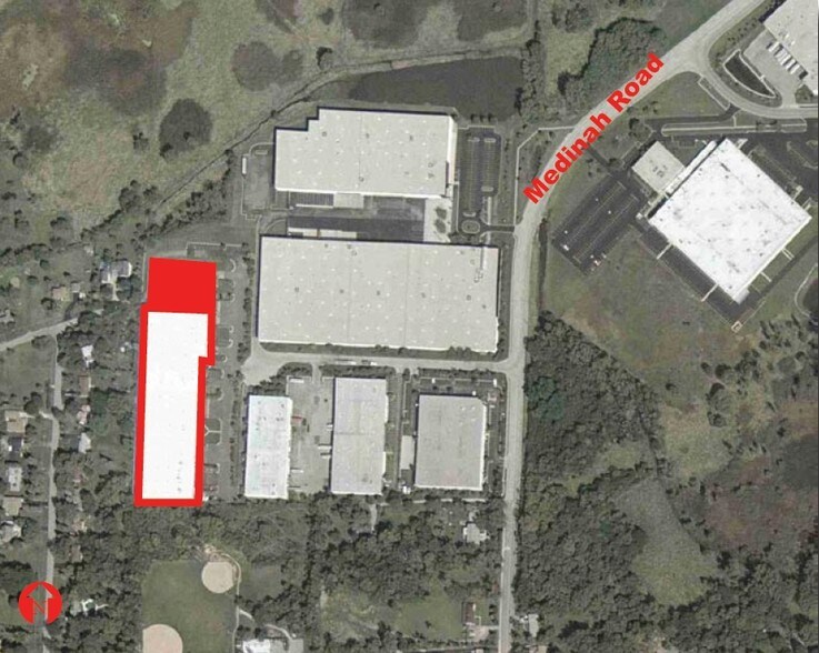 More Photos Of 1000 Stevenson Ct, Roselle Service For Lease