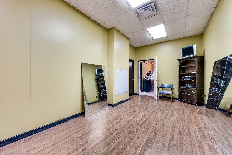 More Photos Of 203 E Main St, Forney Freestanding For Sale