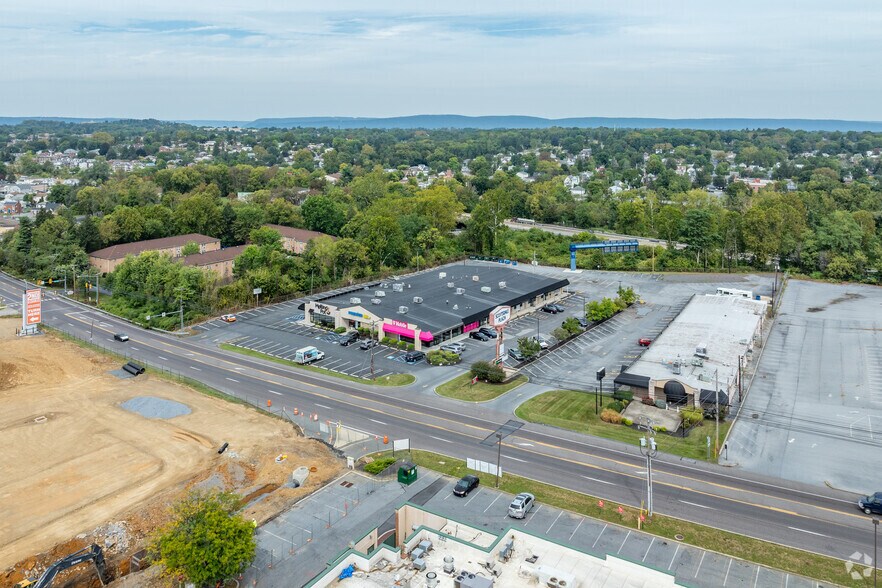 More Photos Of 3350 Paxton St, Harrisburg Unknown For Lease