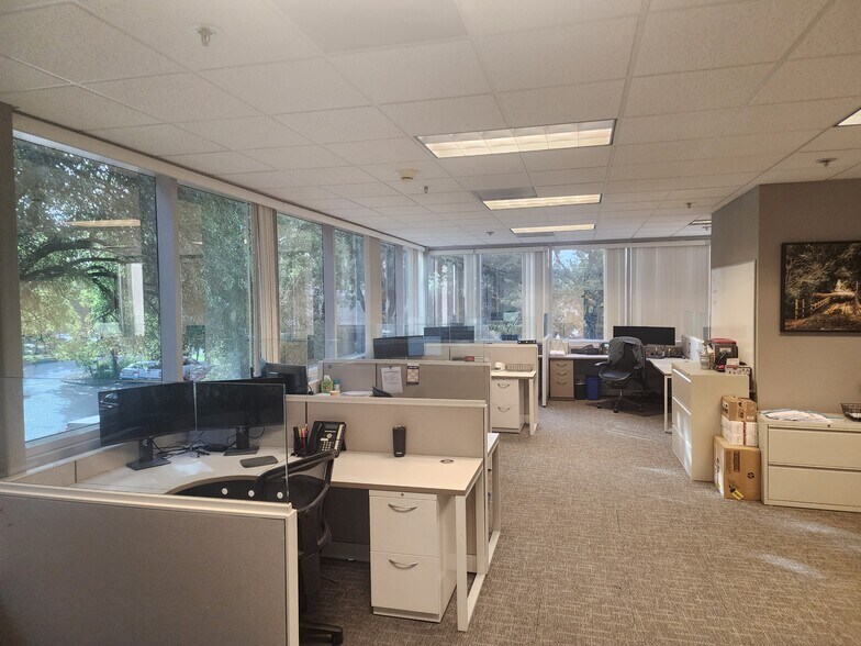 More Photos Of 205 Concourse Blvd, Santa Rosa Distribution For Sale