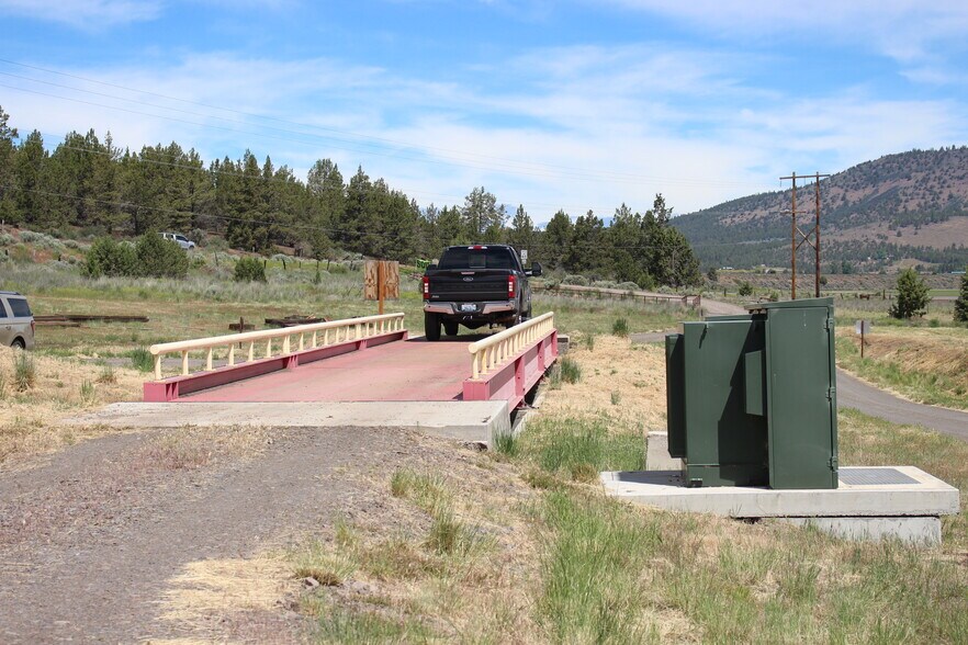 More Photos Of 24221 US-97 Hwy, Klamath Falls Contractor Storage Yard For Sale