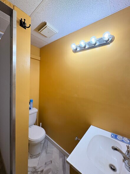 More Photos Of 537 2nd St, Havre Hotel For Sale
