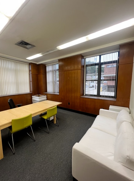 More Photos Of 1601 Marys Ave, Sharpsburg Office For Lease