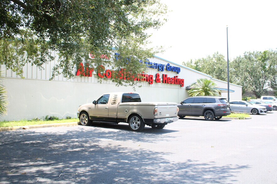 More Photos Of 3710 Gardenia Ave, Orlando Industrial For Sale