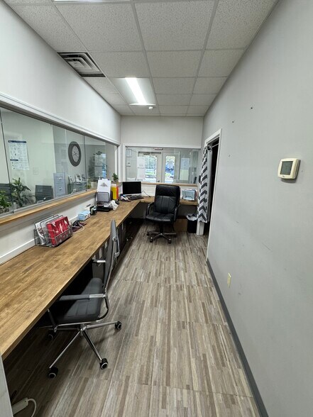 More Photos Of 1324 Belmont Ave, Salisbury Medical For Sale