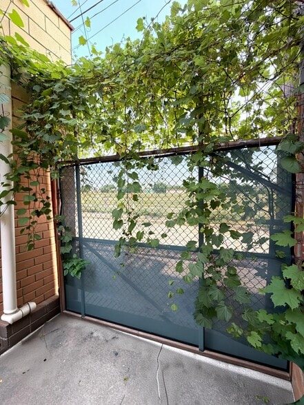 More Photos Of 2564 Michigan Ave, Detroit Storefront Retail Residential For Sale