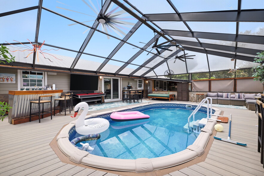 More Photos Of 8744 Gall Blvd, Zephyrhills Hotel For Sale