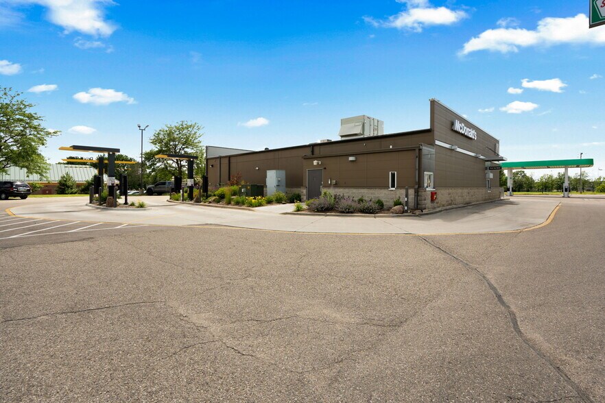 More Photos Of 1400 14th St NW, Austin Service Station For Sale