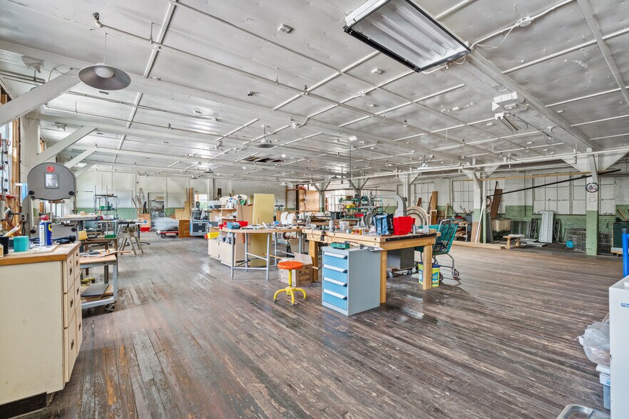 More Photos Of 500 Bridge St, Weissport Restaurant For Sale