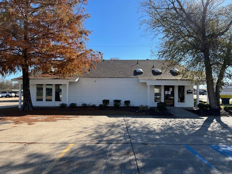 More Photos Of 2160 Airline Dr, Bossier City Medical For Lease