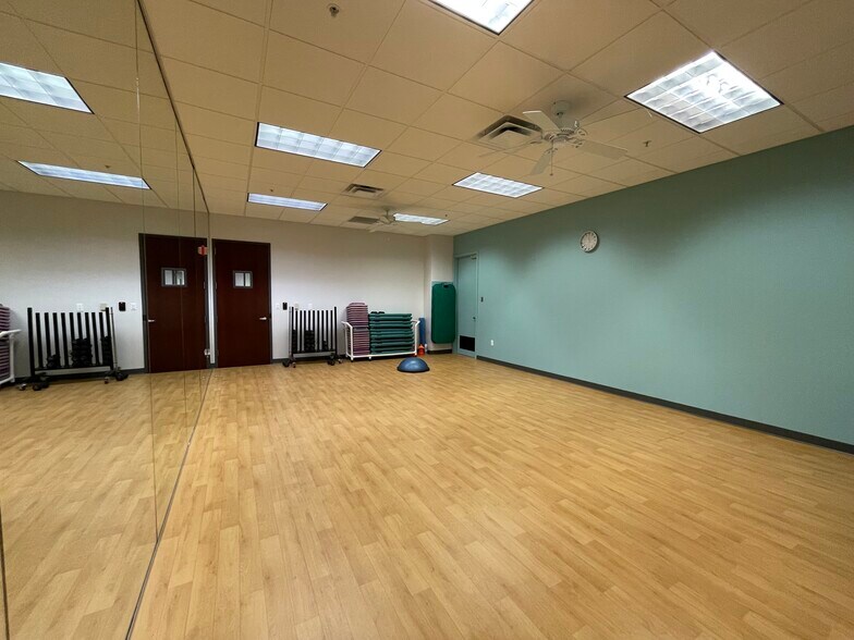 More Photos Of 200 Carillon Pkwy, Saint Petersburg Office For Lease