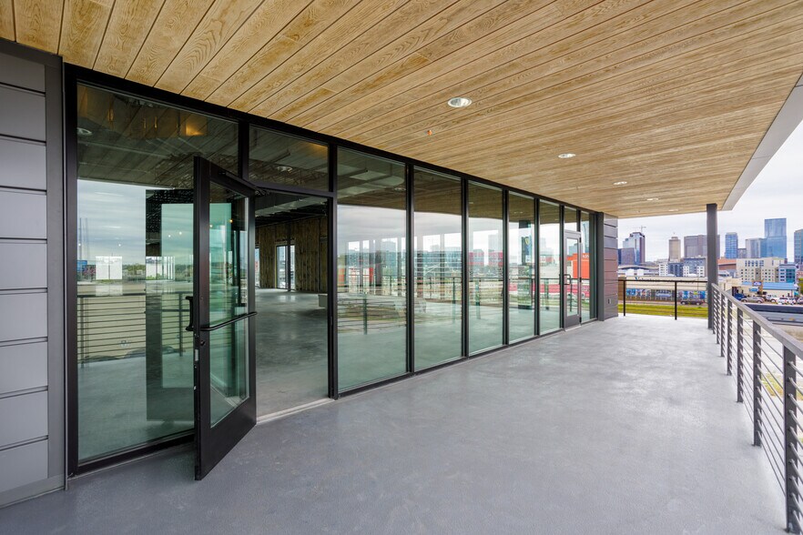 More Photos Of 915 5th Ave S, Nashville Office For Lease