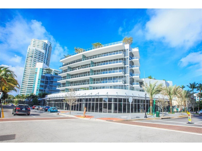 More Photos Of 801 S Pointe Dr, Miami Beach Apartments For Lease