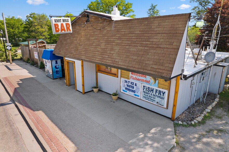 More Photos Of 4262 N Abbe Rd, Comins Bar For Sale