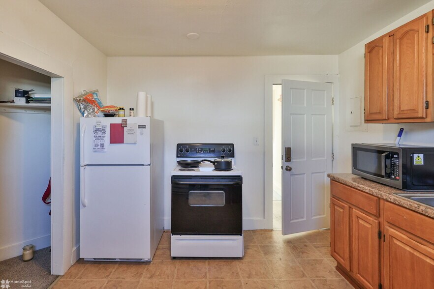 More Photos Of 38 W Central Ave, Bangor Apartments For Sale