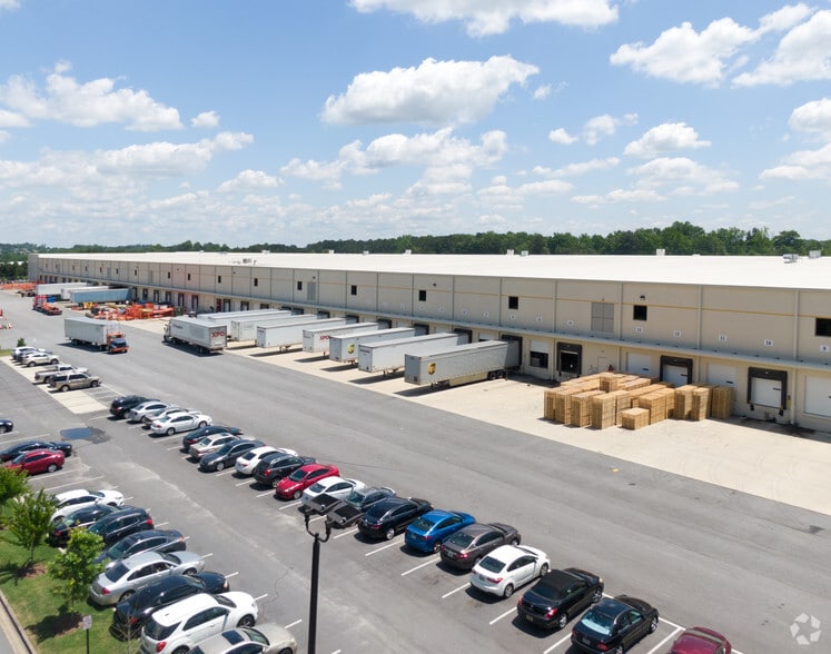More Photos Of 7310 Oakley Industrial Blvd, Fairburn Warehouse For Lease