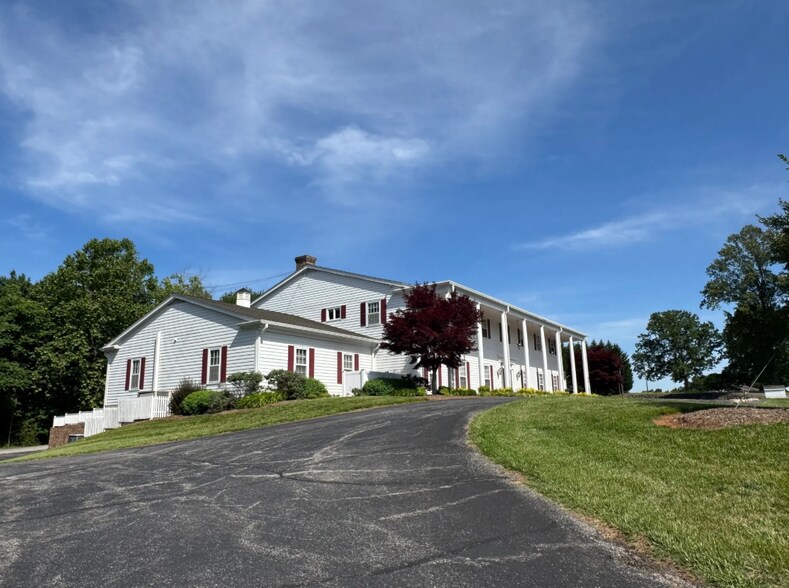 More Photos Of 9112 Virginia Ave, Bassett Office For Sale