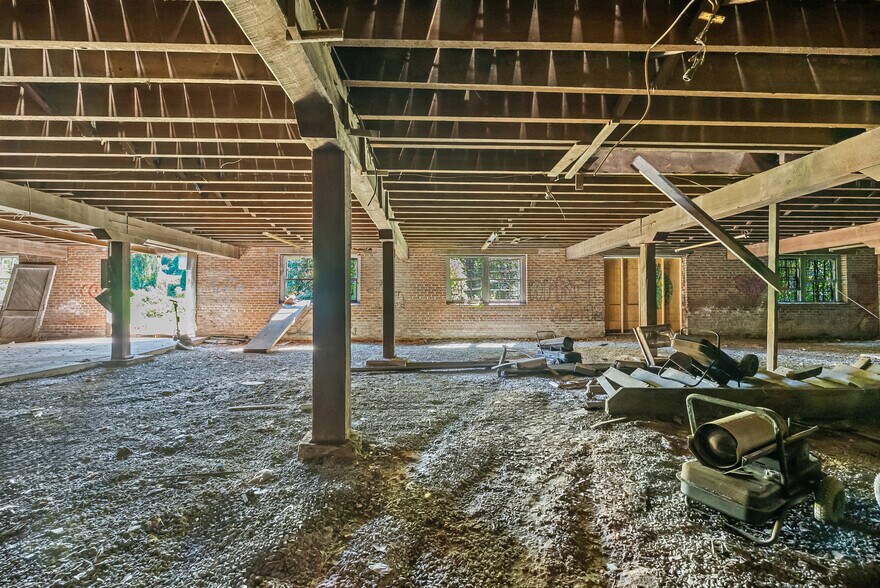 More Photos Of 322 Depot St, Amherst Warehouse For Sale