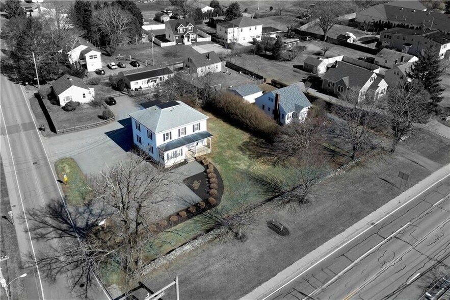 More Photos Of 460 E Main Rd, Middletown Medical For Sale