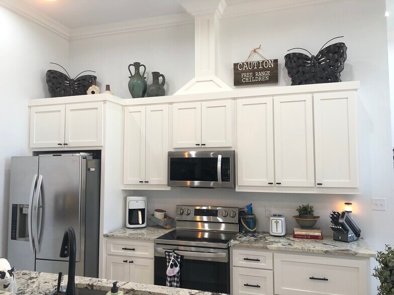 More Photos Of 11351 Hilltop Rd, Argyle Apartments For Sale