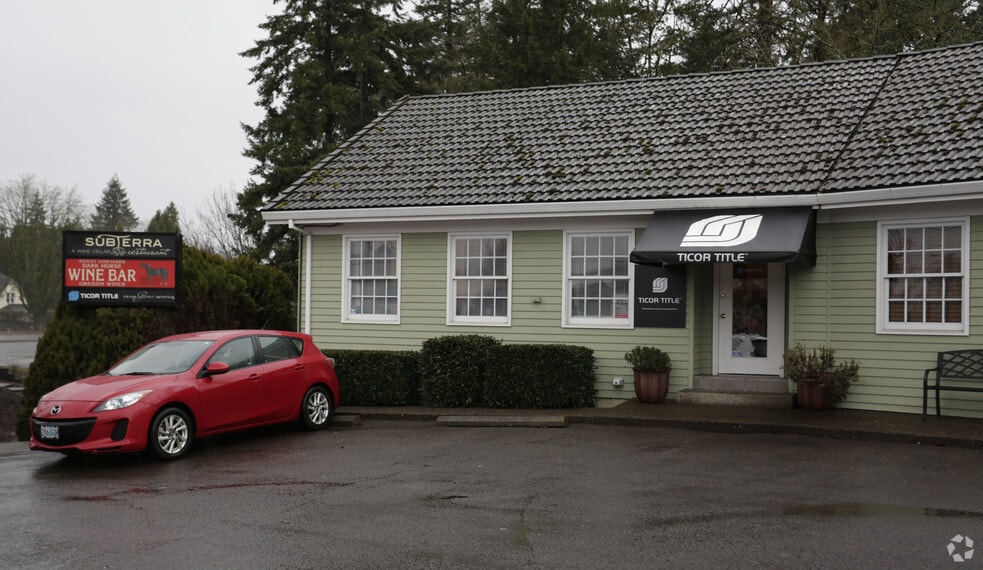 Primary Photo Of 1505 E Portland Rd, Newberg Restaurant For Lease