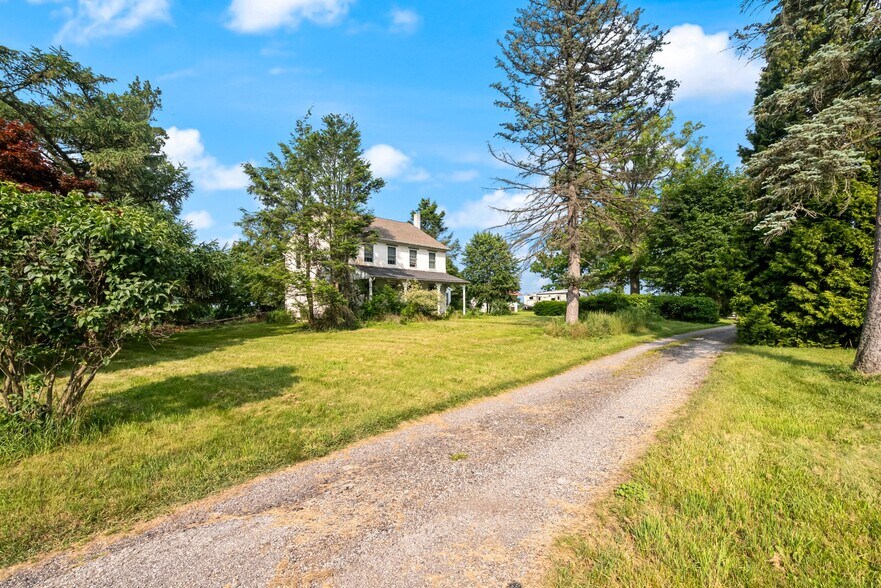 More Photos Of 1112 W Bridge St, Spring City Warehouse For Sale