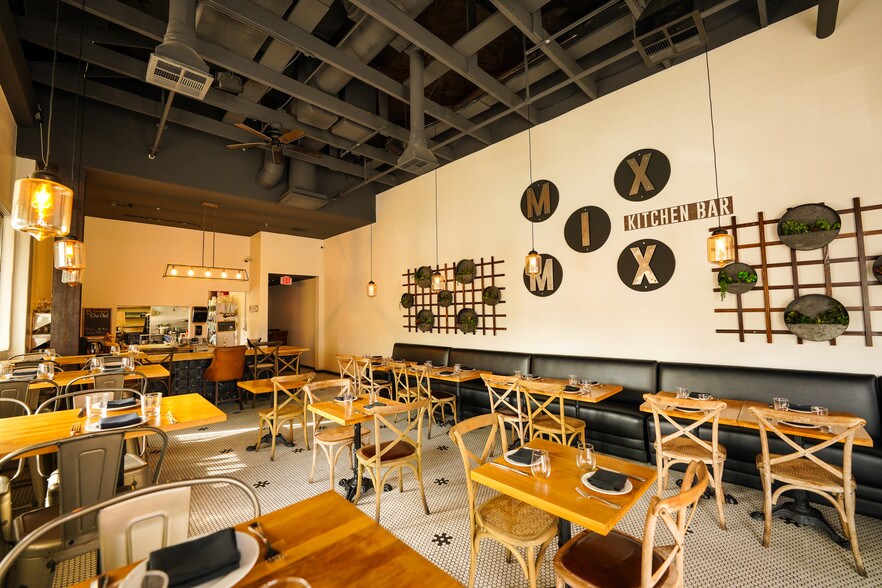 More Photos Of 300 N Main St, Santa Ana Storefront For Sale