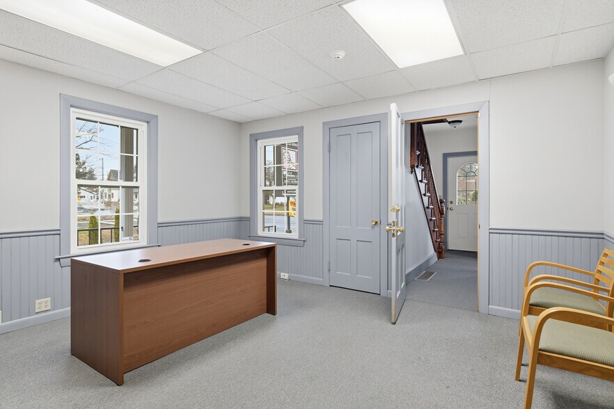 More Photos Of 355 Bridge St, Northampton Office For Lease