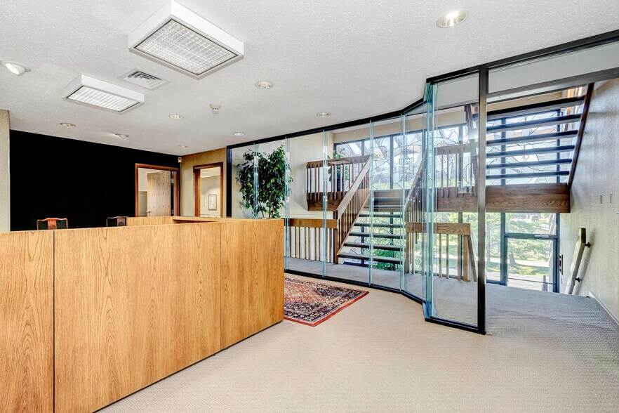 More Photos Of 1100 Brandywine Blvd, Zanesville Loft Creative Space For Lease