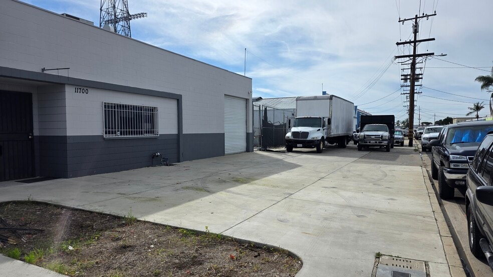 More Photos Of 11700 Anabel Ave, Garden Grove Warehouse For Sale