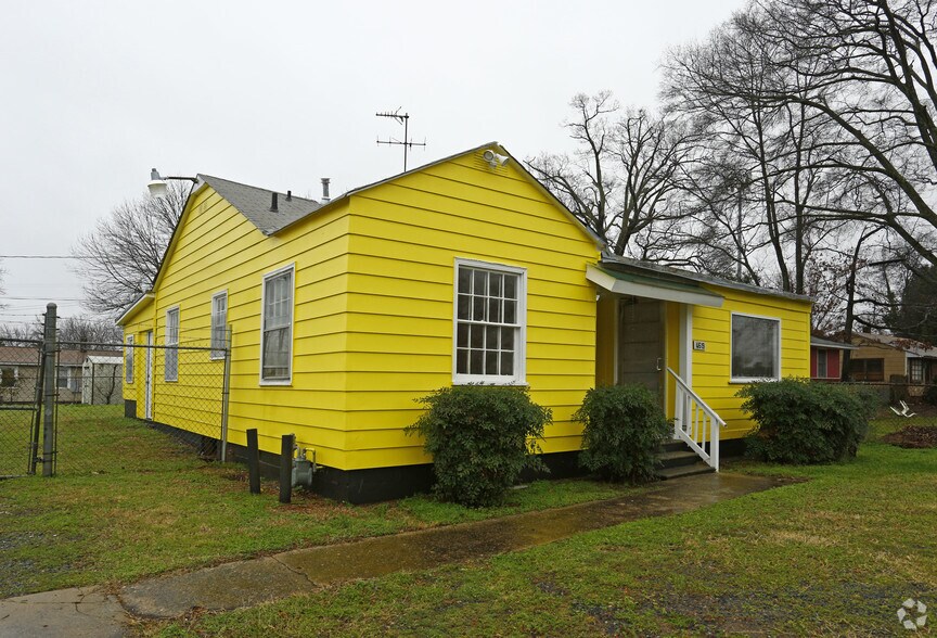 Primary Photo Of 4619 Nations Crossing Rd, Charlotte Office Residential For Lease