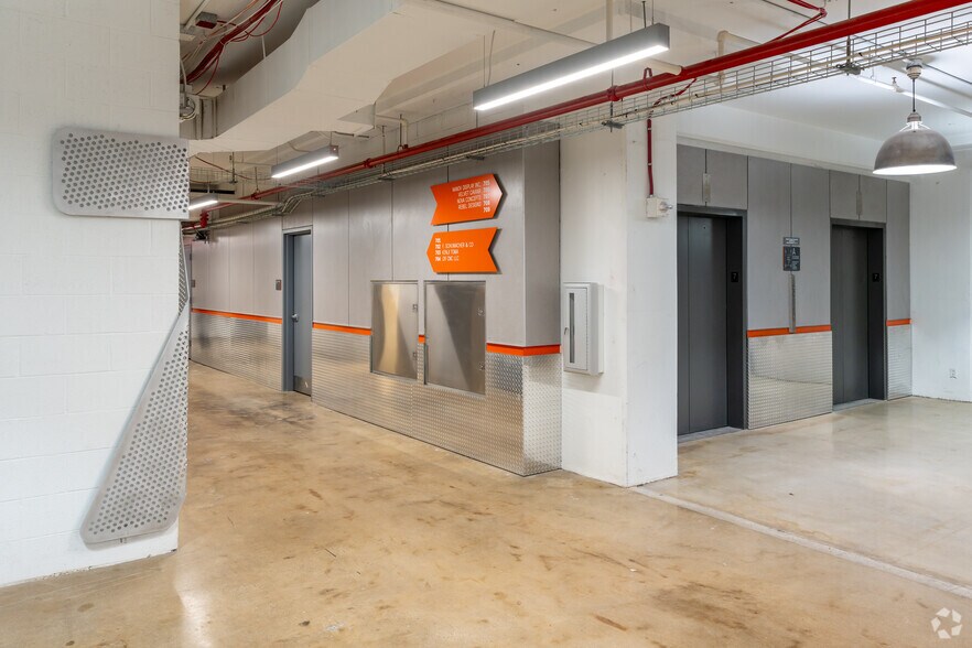 More Photos Of Brooklyn Navy Yard - Building 77, Brooklyn Loft Creative Space For Lease