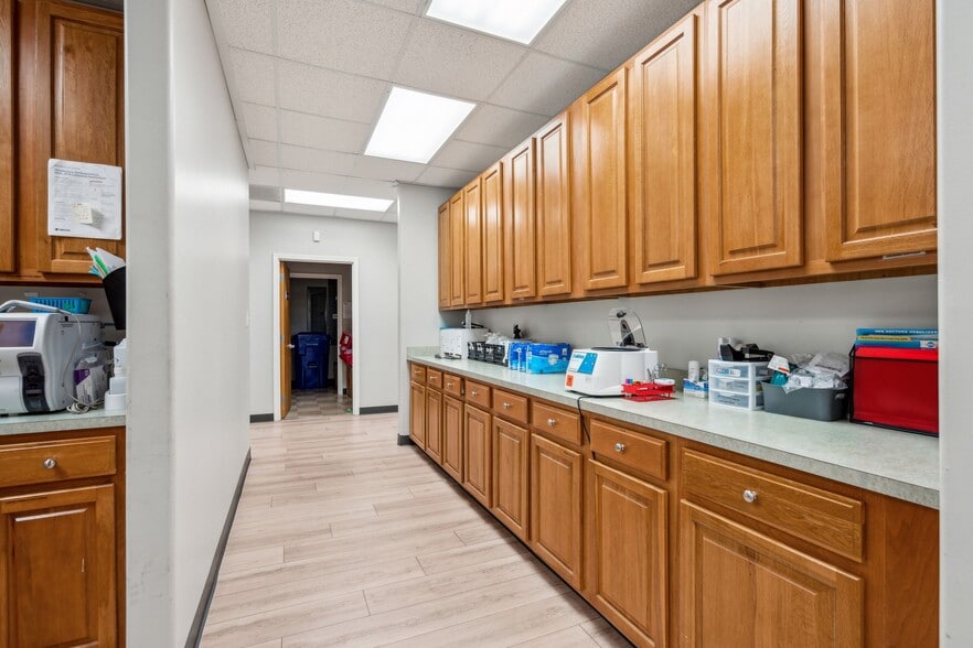 More Photos Of 5880 Rivers Ave, North Charleston Medical For Sale