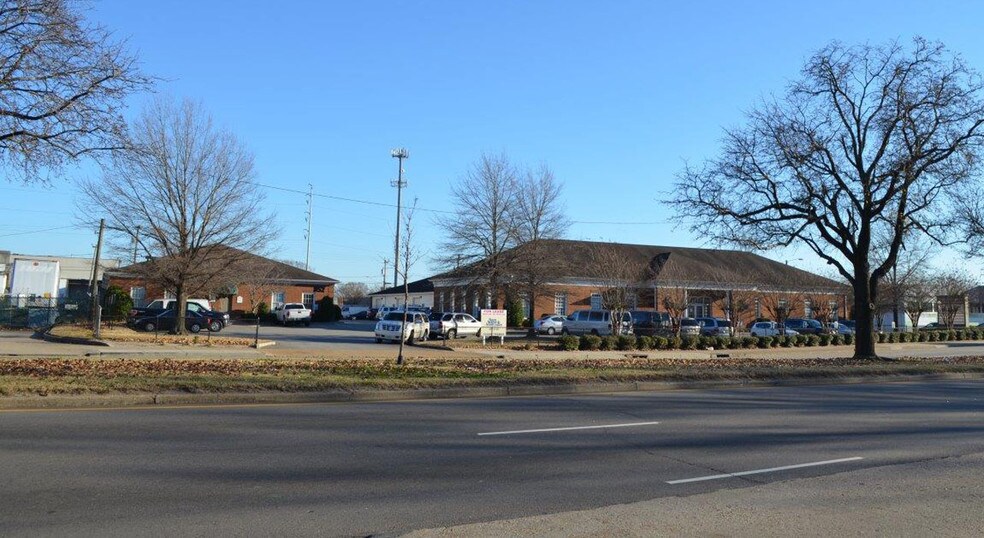 More Photos Of 850 Tidewater Dr, Norfolk Flex For Lease