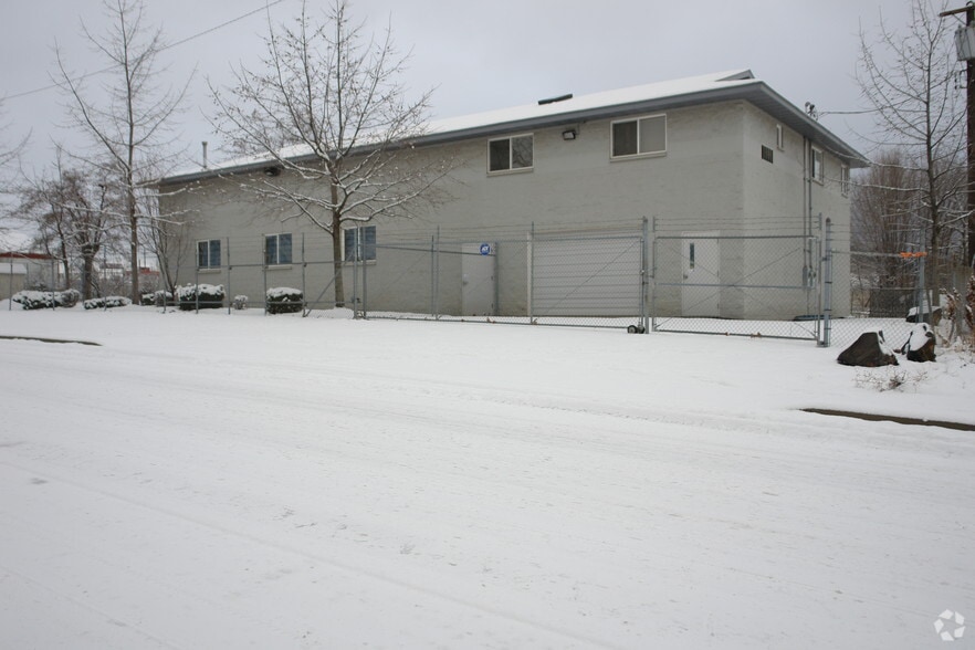 More Photos Of 3002 E Bridgeport Ave, Spokane Warehouse For Sale