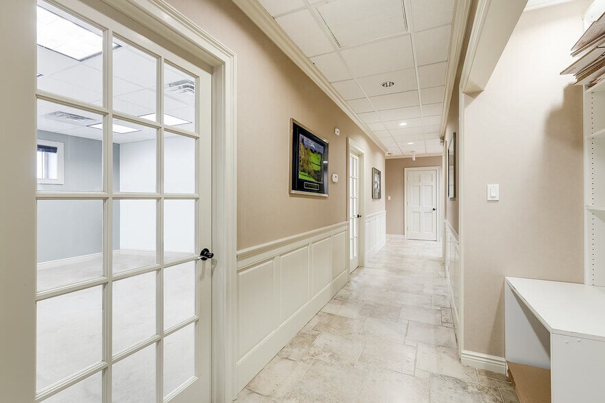 More Photos Of 181 Main St, Huntington Medical For Lease