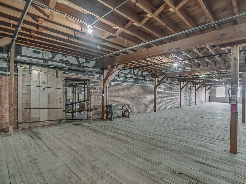 More Photos Of 1144 NW 4th St, Oklahoma City Manufacturing For Sale