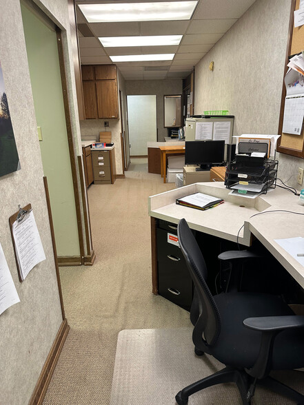 More Photos Of 6693 N Chestnut St, Ravenna Medical For Sale