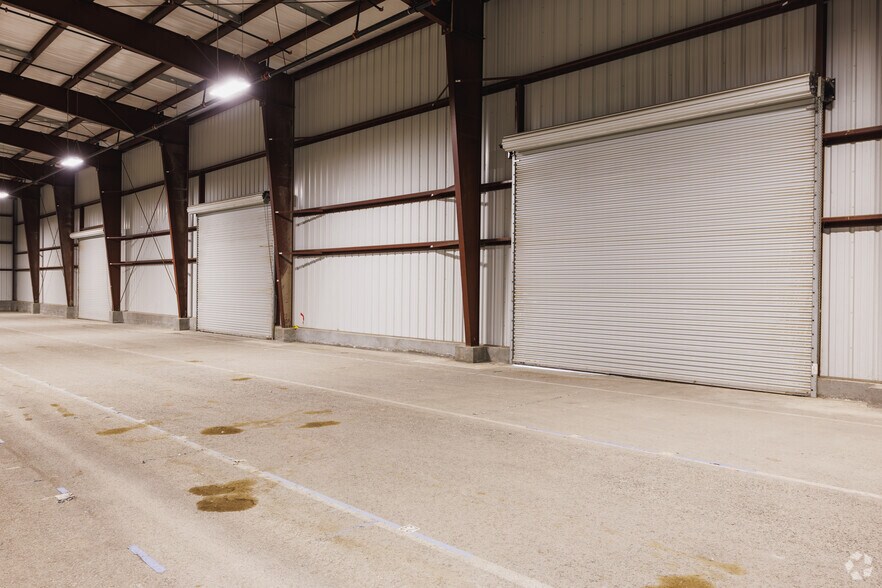 More Photos Of 9802 Lone Star Rd, San Diego Warehouse For Lease