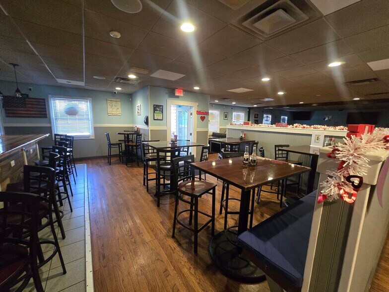 More Photos Of 48 School St, Lincoln Restaurant For Sale
