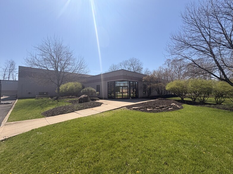 Primary Photo Of 22555 Ascoa Ct, Strongsville Warehouse For Sale