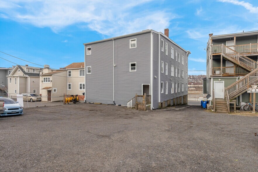 More Photos Of 701-703 S Main St, Waterbury Apartments For Sale