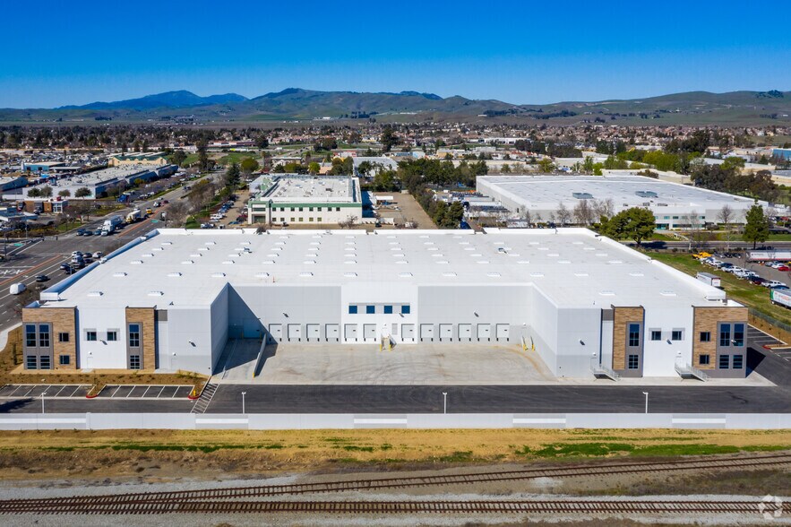 More Photos Of 6011-6013 Las Positas Rd, Livermore Warehouse For Lease