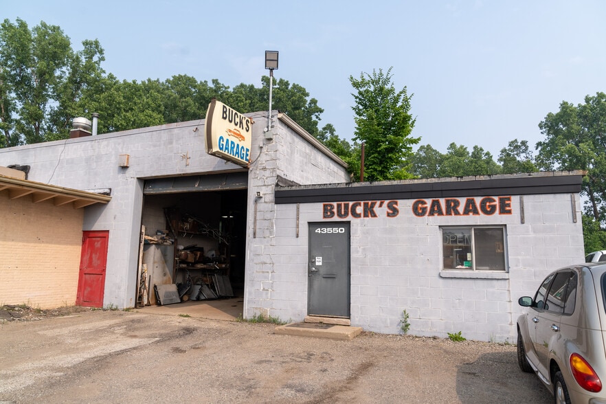 More Photos Of , Clinton Township General Retail For Sale