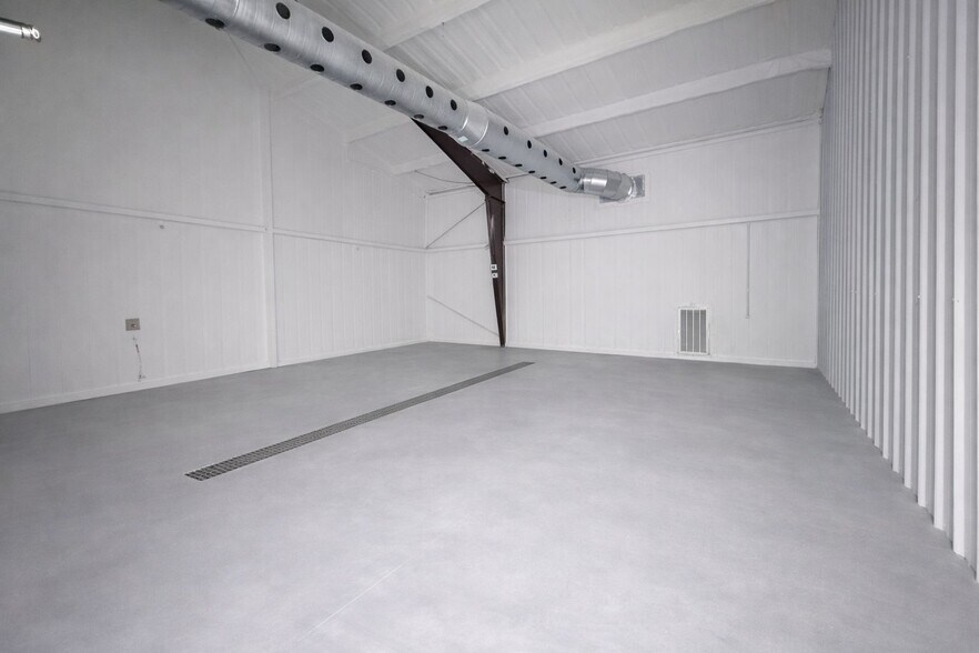 More Photos Of 1701 E 1st St, Chandler Research And Development For Lease