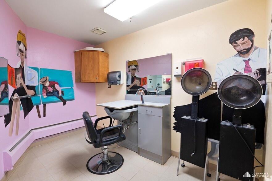 More Photos Of 323 W 9th Ave, Yuma Assisted Living For Sale