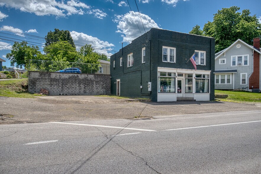 More Photos Of 5708 Grand Central Ave, Vienna Storefront Retail Residential For Sale